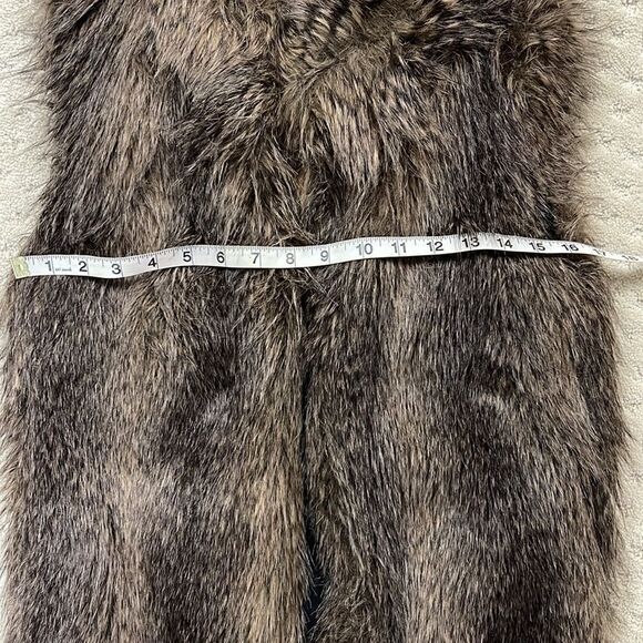 H&M Womens Brown Faux Fur Vest Size 2 Lined. - Picture 7 of 7